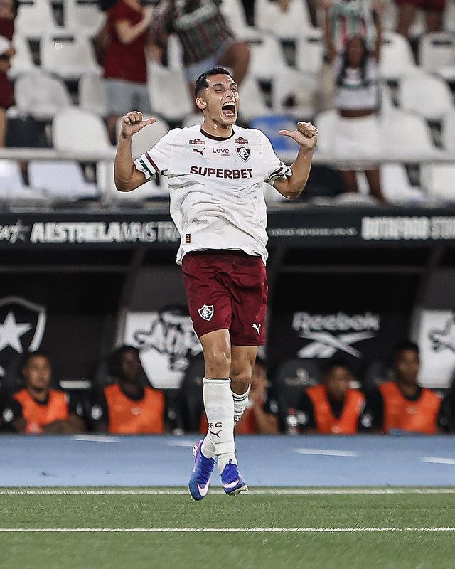 Serna, do Fluminense, pode se tornar o sétimo artilheiro tricolor do Carioca no século