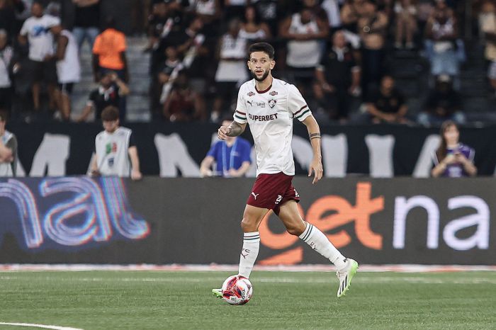Jemmes em ação na vitória do Flu na semifinal do Carioca
