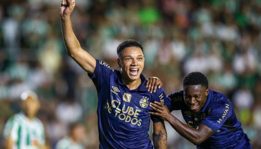 Viery marcou seu primeiro gol pelo Grêmio contra o Juventude