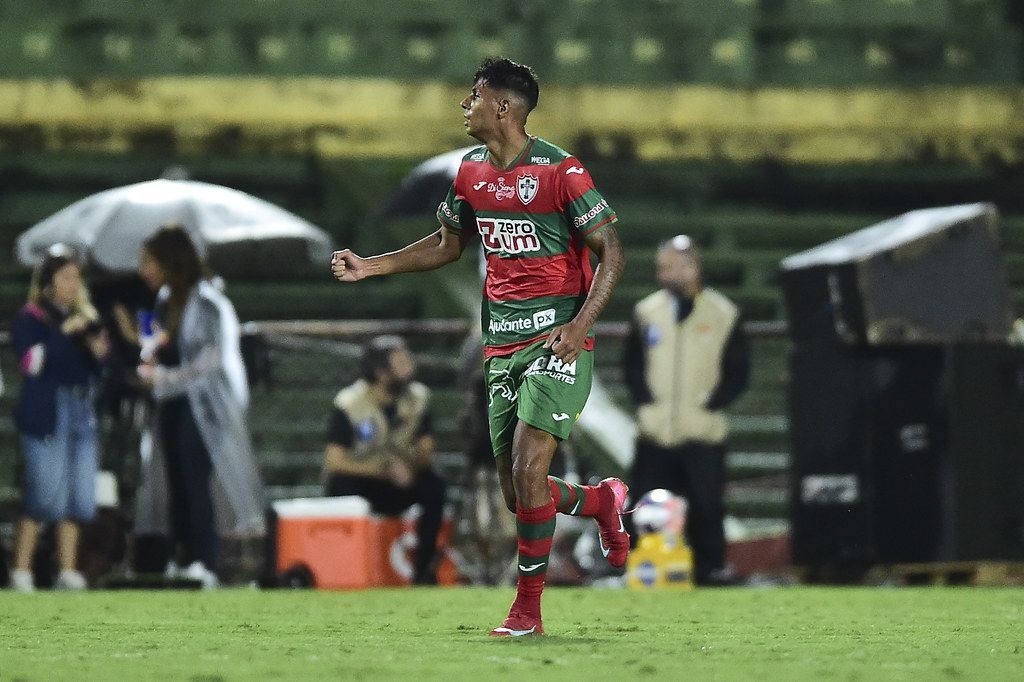 Destaque da Portuguesa entra na mira do Santos para a sequência de 2026