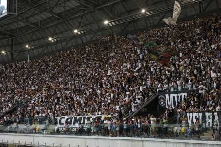 Torcida do Atlético na Arena MRV no jogo contra o América, pelo Campeonato Mineiro