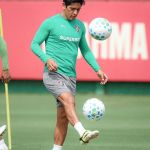 Zubeldia explica movimentação do Fluminense na busca por um centroavante