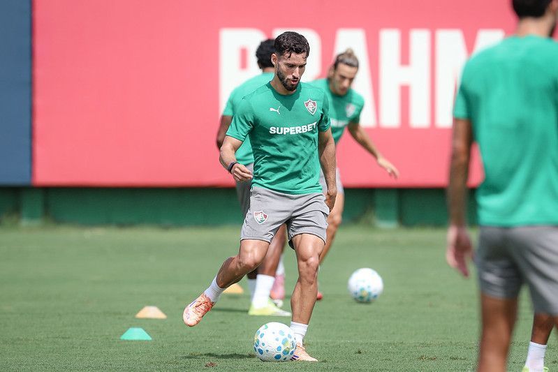 Fluminense acerta renovação de contrato de Martinelli até 2030