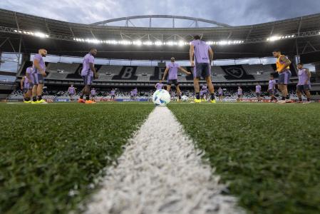 Botafogo disputa decisão contra o Nacional Potosí, nesta quarta (25), pela Libertadores