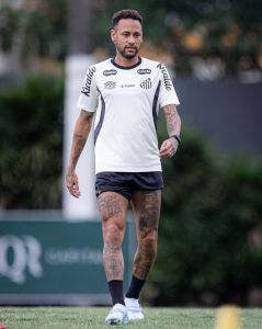 Neymar ainda não foi convocado por Ancelotti para a Seleção Brasileira