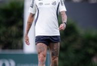 Multicampeão pelo Cruzeiro elogia Ancelotti e é direto sobre Neymar na Copa do Mundo