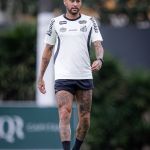 Multicampeão pelo Cruzeiro elogia Ancelotti e é direto sobre Neymar na Copa do Mundo