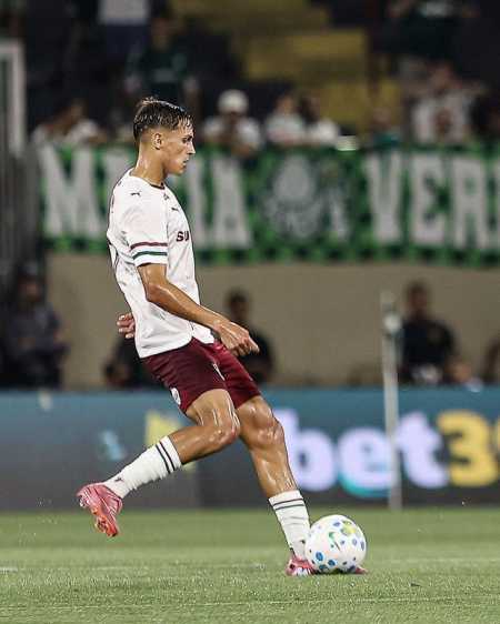 Bernal deve desfalcar o Fluminense por pelo menos 30 dias