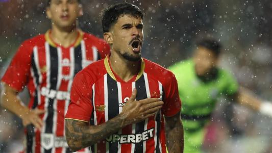Cauly comemora gol pelo São Paulo em jogo do Campeonato Brasileiro • Rubens Chiri/SPFC