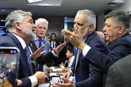 Votação foi contestada pela base governista logo após o resultado