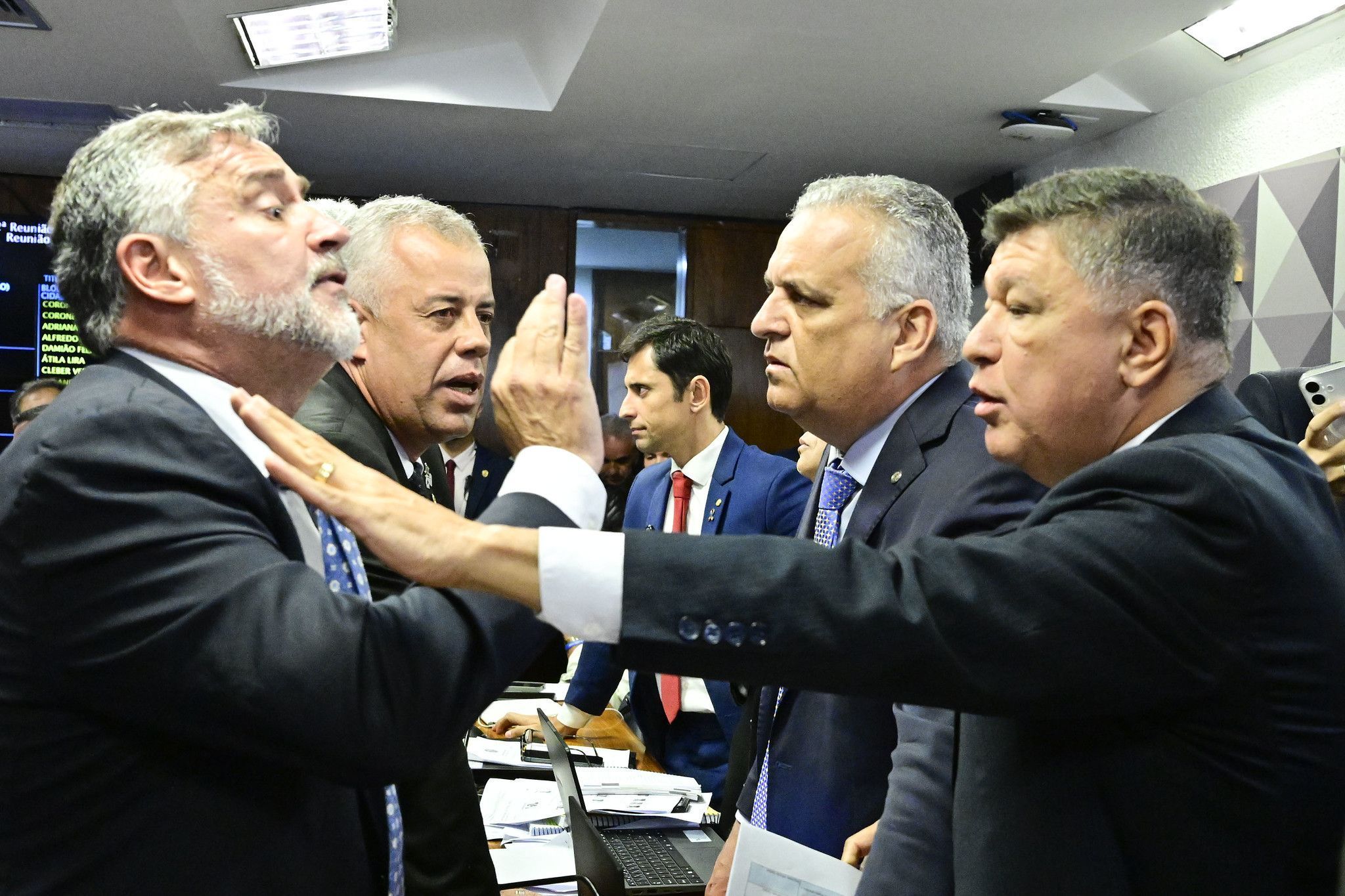 Quebra de sigilo de Lulinha deve ser mantida, avalia presidente da CPMI do INSS