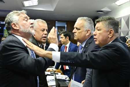 Paulo Pimenta (PT-RS) partiram pra cima da presidência após o resultado