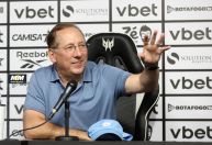 Diretor avalia risco de transfer ban ao Botafogo: 'Textor está otimista'