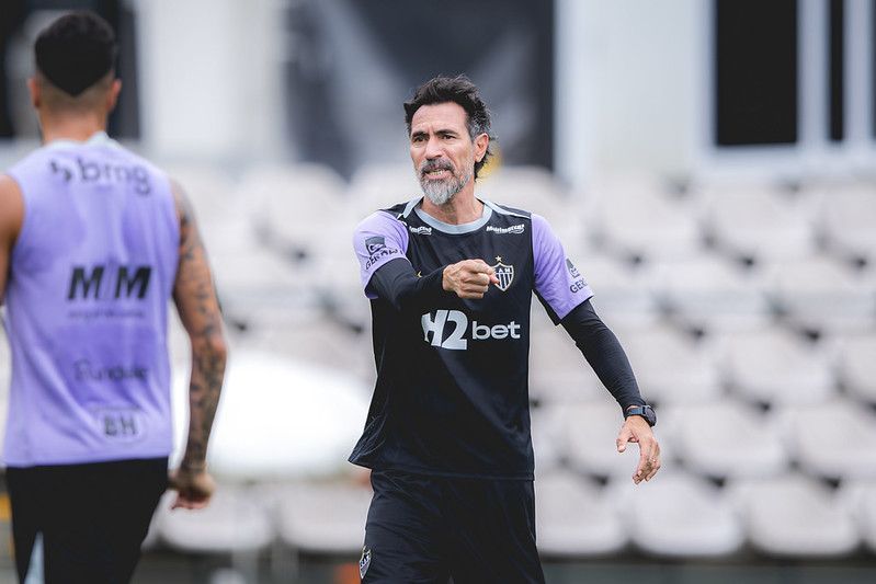 As opções de Eduardo Domínguez para escalar o Atlético contra o América pelo Mineiro