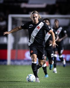 Spinelli é um dos reforços do Vasco para a temporada 2026