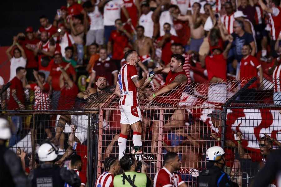 Ex-Flamengo, ídolo do Náutico garante artilharia do Campeonato Pernambucano