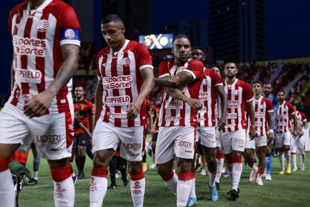 Time do Náutico antes de jogo contra o Sport pelo Pernambucano