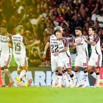 Craques brilham em noite de protestos, Flamengo humilha Madureira e vai à final do Carioca