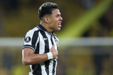 Matheus Martins pode ganhar oportunidade entre os titulares do Botafogo contra o Palmeiras