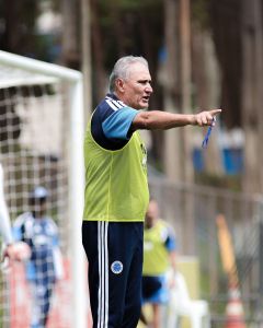 Tite, do Cruzeiro, busca 18º título da carreira