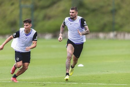 Natanael e Lyanco em treino do Atlético na Cidade do Galo
