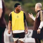 Leonardo Jardim é direto sobre comportamento de atacante do Flamengo