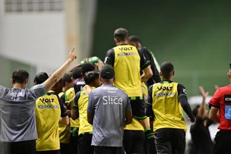 América renovou o contrato de dois titulares para a próxima temporada