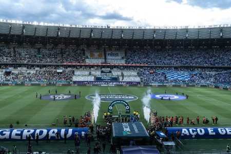 Entrada dos jogadores para Cruzeiro 1 x 0 Atlético, pela final do Campeonato Mineiro 2026