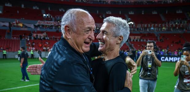 Felipão comemora com Luís Castro o título gaúcho do Grêmio
