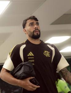 Lucas Paquetá em atividade do Flamengo no Ninho do Urubu