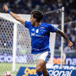 Kaio Jorge, do Cruzeiro, comemora gol marcado contra o Atlético