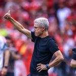 Com Gauchão pelo Grêmio, Luís Castro conquista segundo título no futebol brasileiro