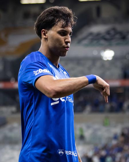 Kaio Jorge comemora gol pelo Cruzeiro contra o Atlético na final do Campeonato Mineiro 2026