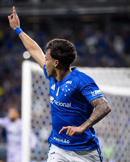 Kaio Jorge comemora gol do título do Cruzeiro sobre o Atlético no Mineirão