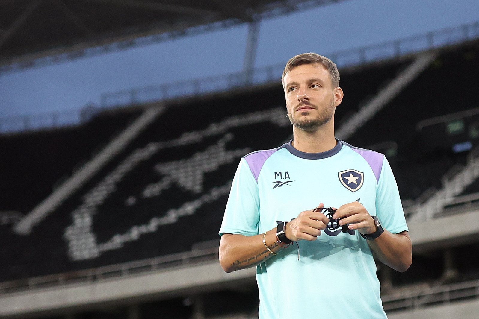 Ex-treinador do Botafogo é anunciado por clube da LaLiga