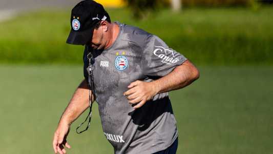 Técnico Rogério Ceni durante treino do Bahia