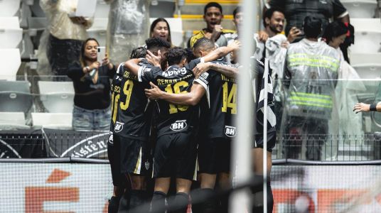 Cuello marcou o gol do Atlético no primeiro tempo de duelo com o Inter