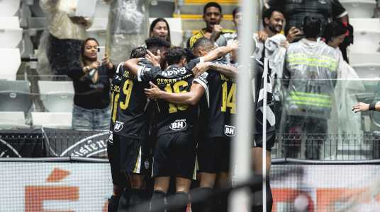 Cuello marcou o gol do Atlético no primeiro tempo de duelo com o Inter