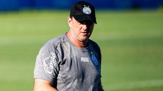 Técnico Rogério Ceni durante treino do Bahia