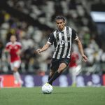 Scarpa celebra vitória do Atlético e acredita em volta por cima de 'elenco vencedor'