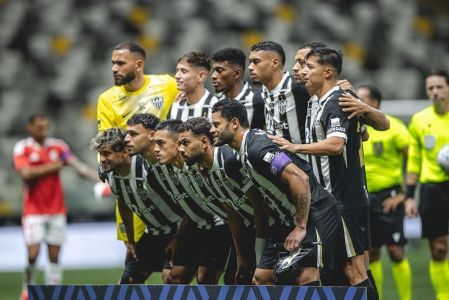 Time titular do Atlético contra o Internacional, na última quarta-feira (11)