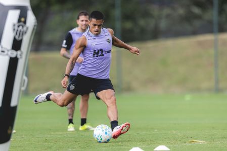 Tomás Cuello durante atividade na Cidade do Galo