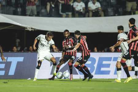 Atlético foi derrotado pelo Vitória em Salvador, pelo Brasileirão 2026