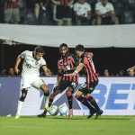 Atlético perde para 'carrasco' Vitória e pode voltar ao Z4 do Brasileiro