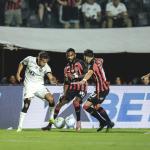 Atlético perde para 'carrasco' Vitória e pode voltar ao Z4 do Brasileiro