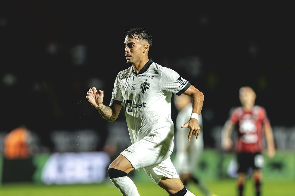 Titular do Atlético diz que time se desconcentrou em derrota para o Vitória