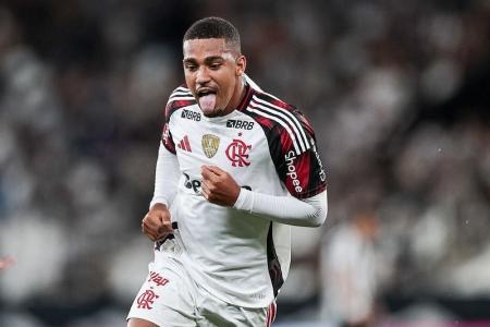 Samuel Lino na base do Flamengo: ex-treinador lembra passagem antes da Europa