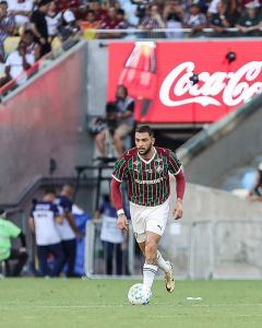 Freytes fo vaiado pela torcida do Fluminense