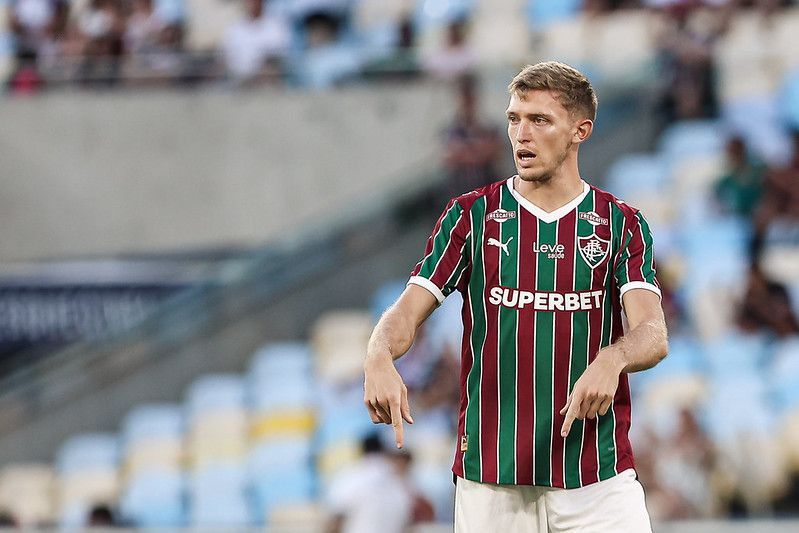 Presidente do Fluminense pede paciência para torcida com Castillo: ‘Não dá para avaliar’