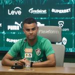 Apresentado no Fluminense, Alisson revela importância de Zubeldía na negociação